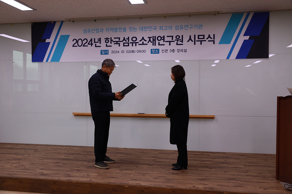2752클릭하시면 원래크기의 이미지가 보여집니다